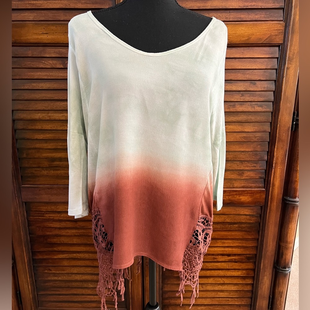 🌺Gimmicks Women’s Tie Dye Top Sz Small🌺 Buckle